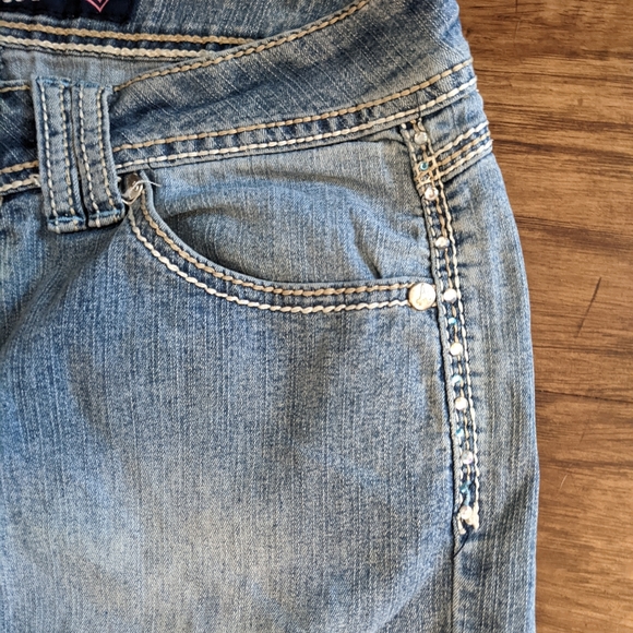 Angels Capris - Picture 5 of 10